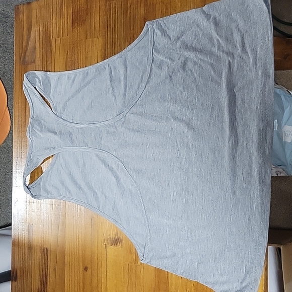Athletic Tank - size med NWOT - Picture 2 of 3